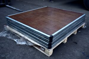 Rhino Composite Pallet for concrete block machines showing high-density hardwood layers and durable surface finish.